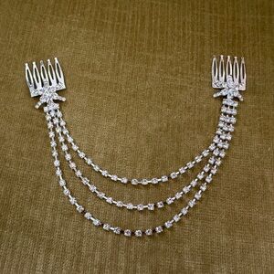 Elegant Silver Hair Comb Accessory
